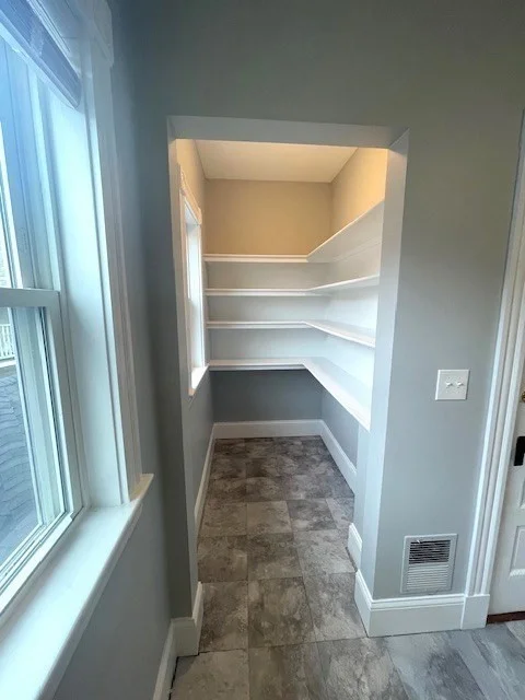 3 bed, 1 bath apartment for rent at 27 Austin St Unit 27, Milton — photo 5 of 15