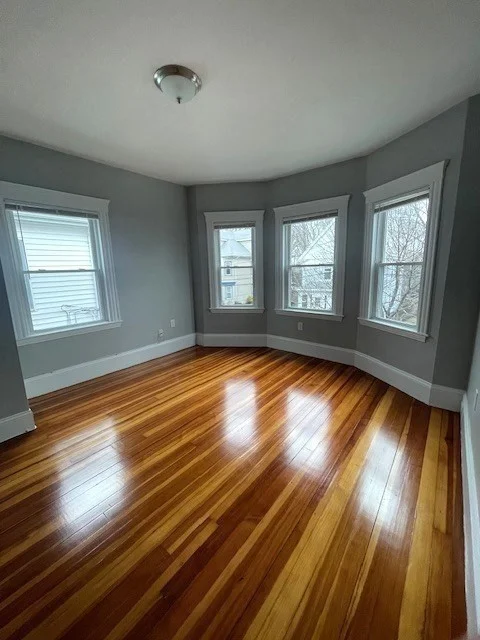 3 bed, 1 bath apartment for rent at 27 Austin St Unit 27, Milton — photo 8 of 15