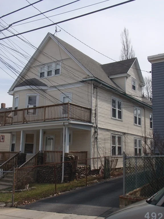 4 bed, 1 bath apartment for rent at 27 Bailey Unit 1, Dorchester — photo 1 of 5