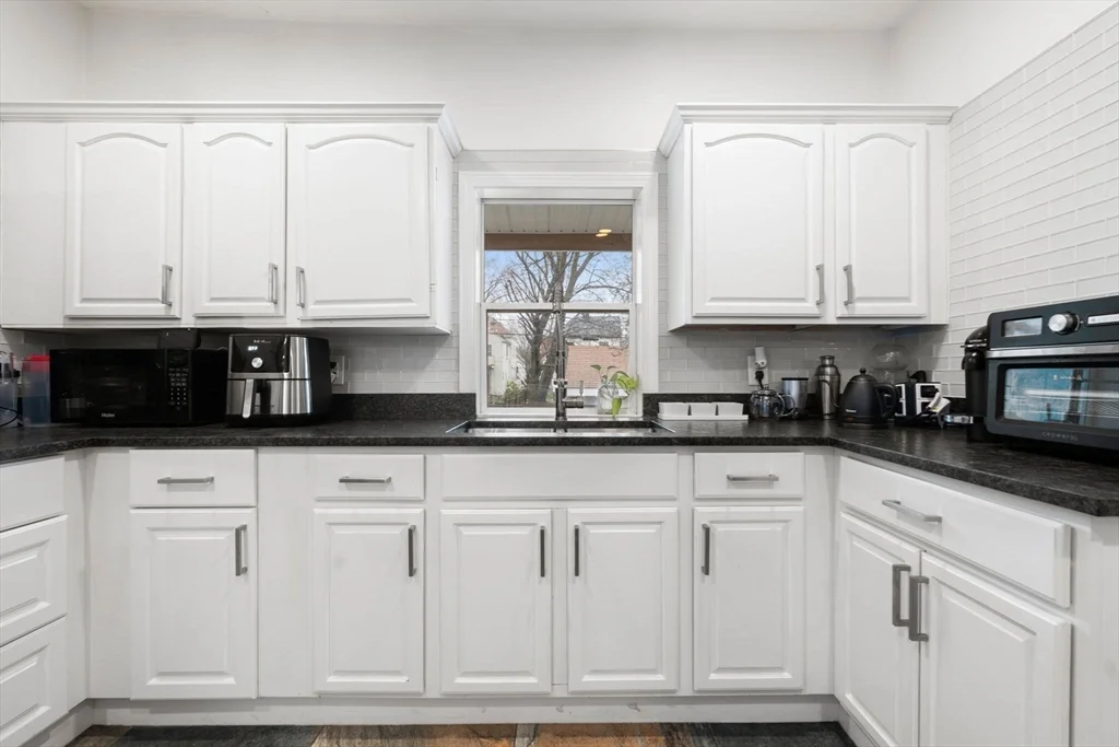 2 bed, 1.5 bath apartment for rent at 27 Ballou Ave Unit 27, Dorchester — photo 6 of 32