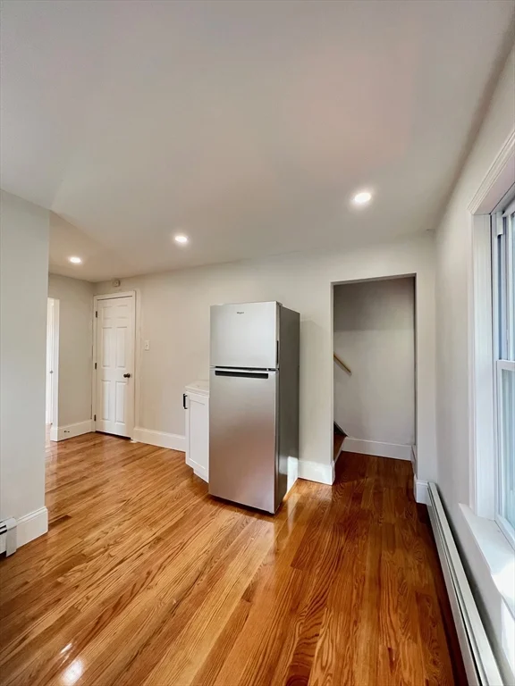 2 bed, 1 bath apartment for rent at 27 Barry St Unit 2R, Montclair — photo 6 of 24