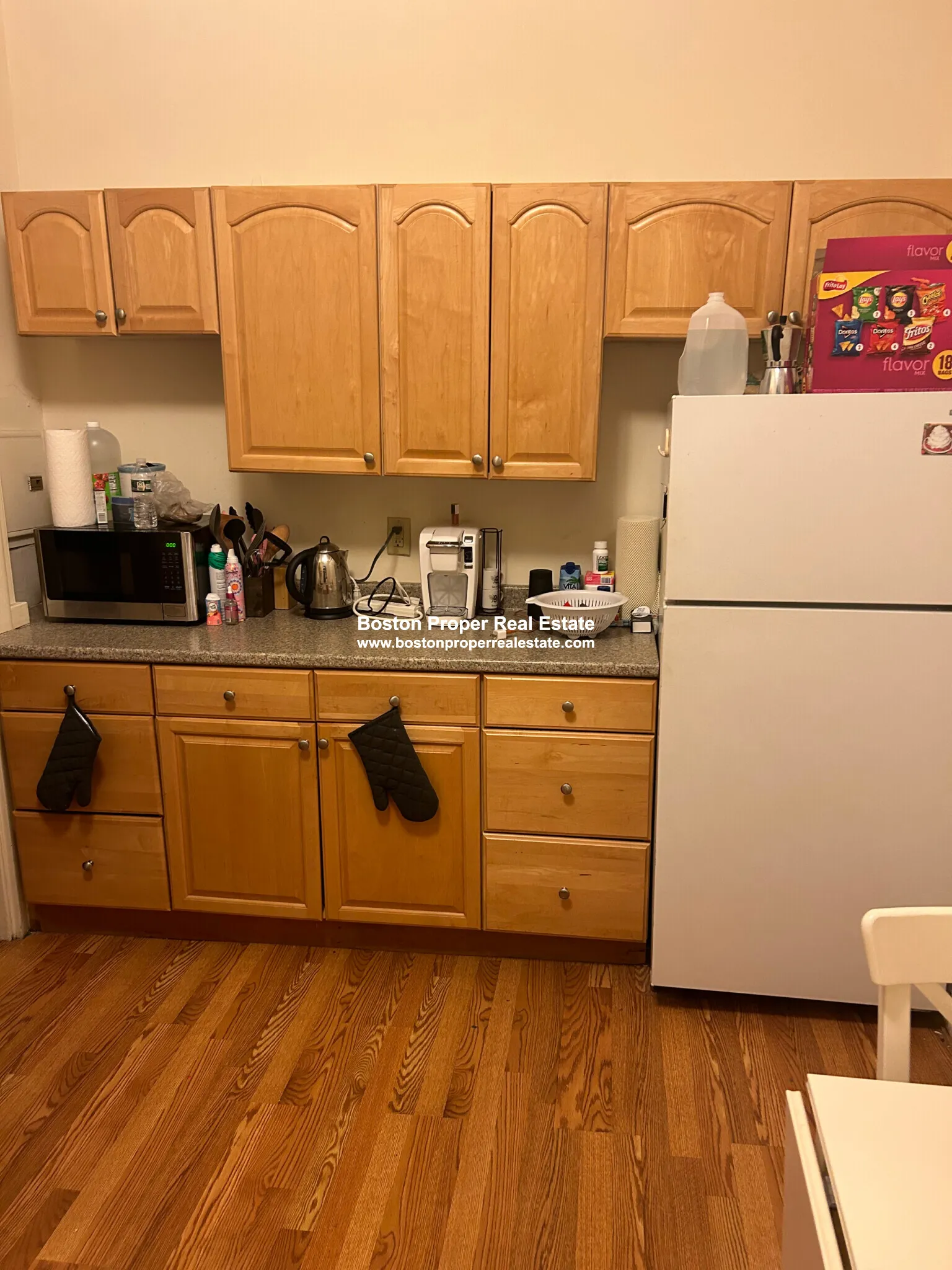 1 bed, 1 bath apartment for rent at 27 Bay State Rd Unit 2R, Fenway — photo 3 of 15