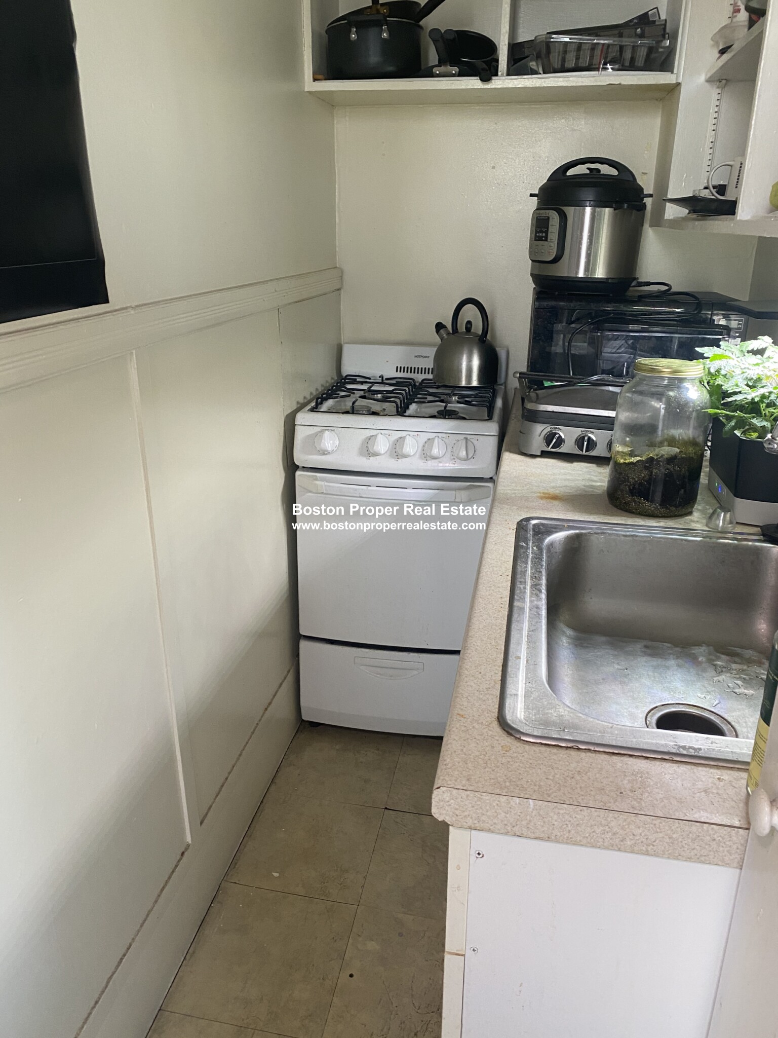 Studio bed, 1 bath apartment for rent at 27 Bay State Rd Unit 4R, Fenway — photo 6 of 10