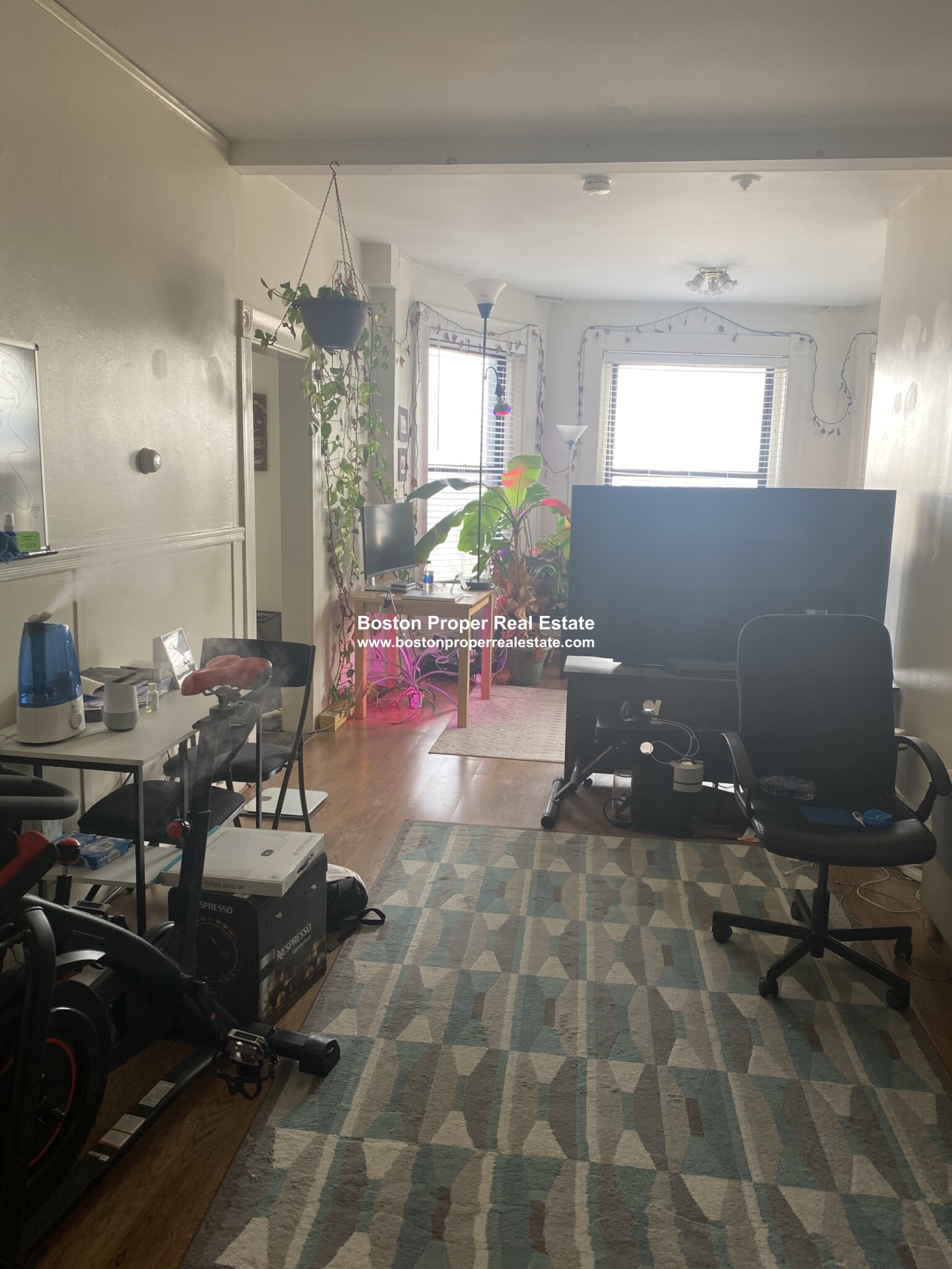 Studio bed, 1 bath apartment for rent at 27 Bay State Rd Unit 4R, Fenway — photo 1 of 10
