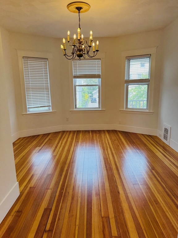 3 bed, 1 bath apartment for rent at 27 Belmont St Unit 2, Everett — photo 7 of 11