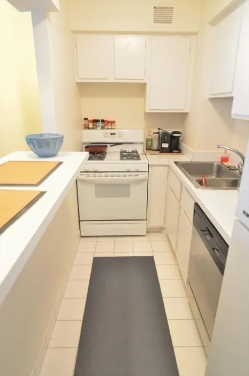 1 bed, 1 bath apartment for rent at 27 Bowdoin St Unit 2A, Beacon Hill — photo 7 of 17