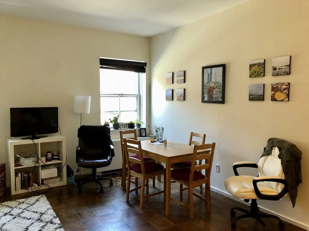 1 bed, 1 bath apartment for rent at 27 Bowdoin St Unit 2A, Beacon Hill — photo 3 of 17