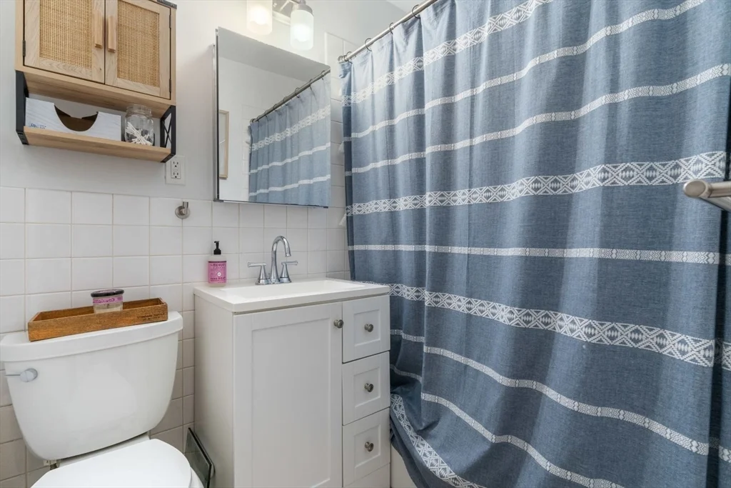 1 bed, 1 bath apartment for rent at 27 Bowdoin St Unit 2B, Beacon Hill — photo 12 of 13