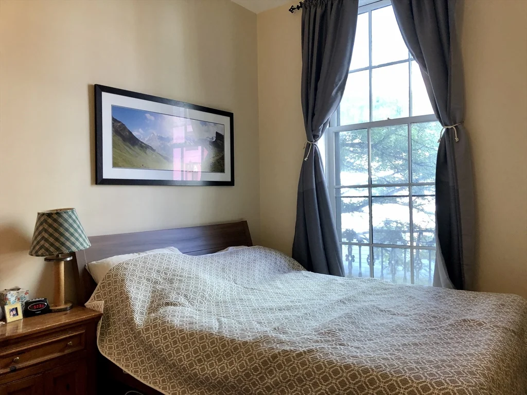 1 bed, 1 bath apartment for rent at 27 Bowdoin St Unit 2B, Beacon Hill — photo 9 of 11