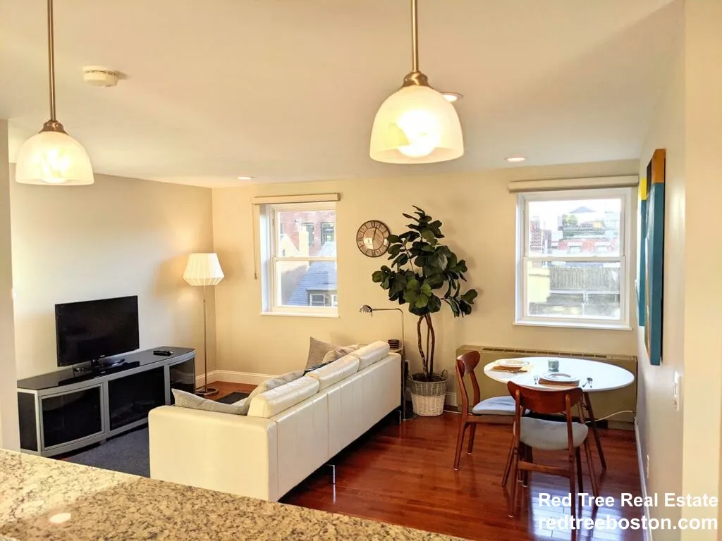 1 bed, 1 bath apartment for rent at 27 Bowdoin St Unit 5A, Beacon Hill — photo 1 of 24