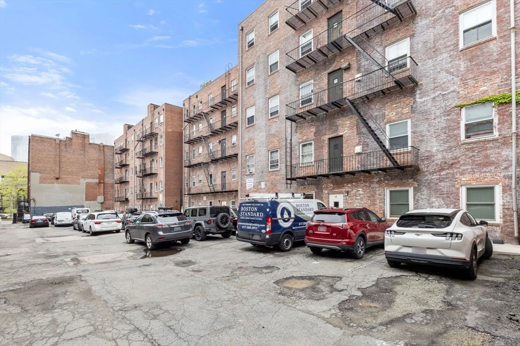 Studio bed, 1 bath apartment for rent at 27 Bowdoin Unit 1C, Beacon Hill — photo 17 of 21