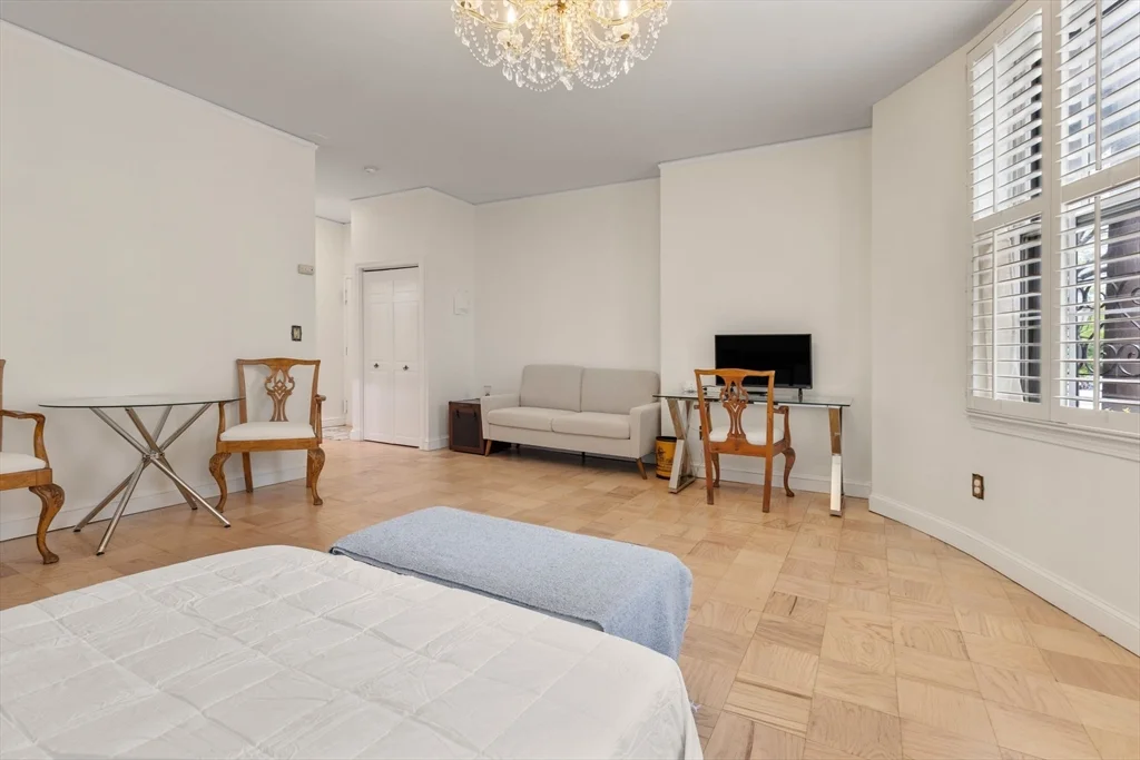 Studio bed, 1 bath apartment for rent at 27 Bowdoin Unit 1C, Beacon Hill