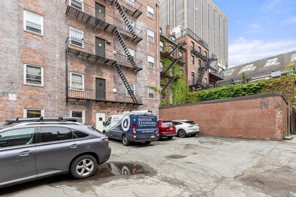 Studio bed, 1 bath apartment for rent at 27 Bowdoin Unit 1C, Beacon Hill — photo 16 of 21