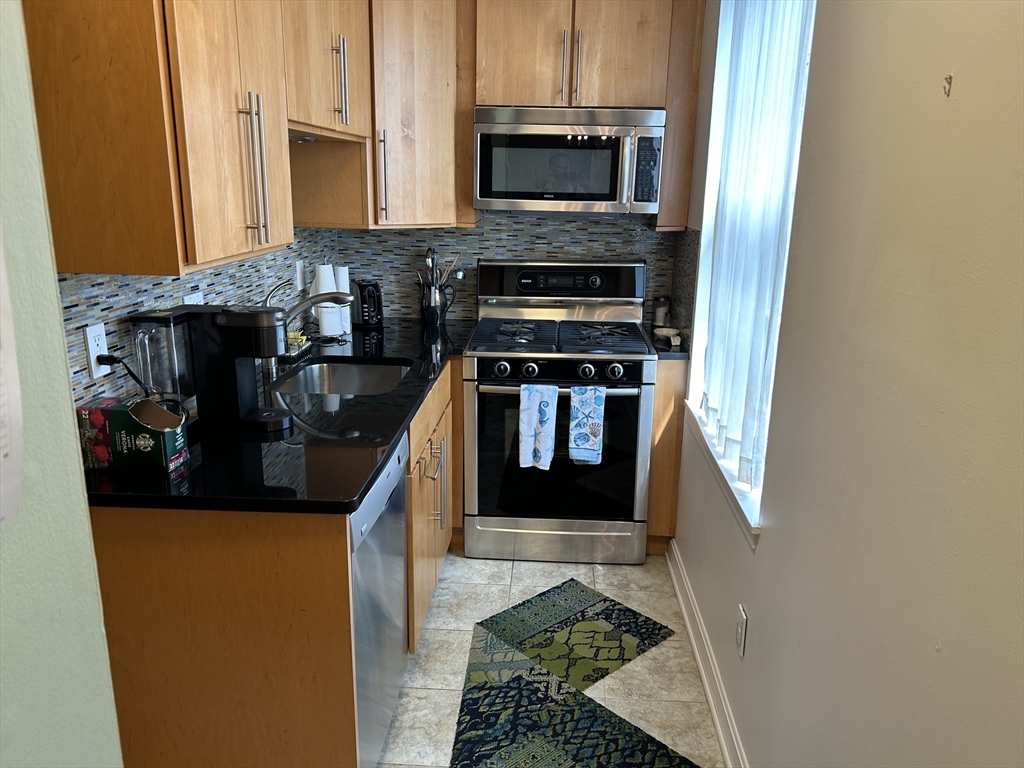 2 bed, 2 bath apartment for rent at 27 Bowdoin Unit 4 CD, Beacon Hill — photo 11 of 16