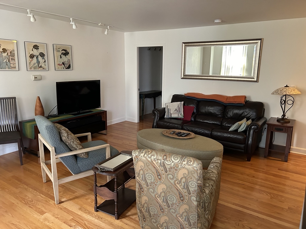 2 bed, 2 bath apartment for rent at 27 Bowdoin Unit 4 CD, Beacon Hill — photo 14 of 16