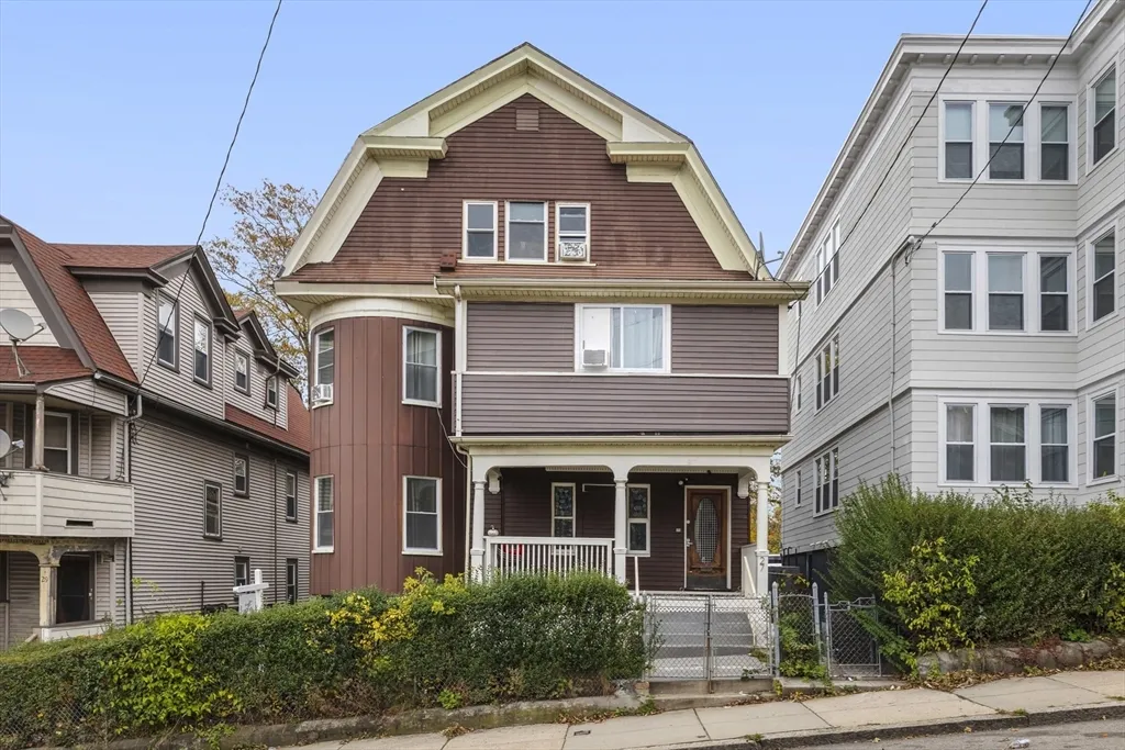 3 bed, 1 bath apartment for rent at 27 Brinsley St Unit 1, Roxbury — photo 15 of 16