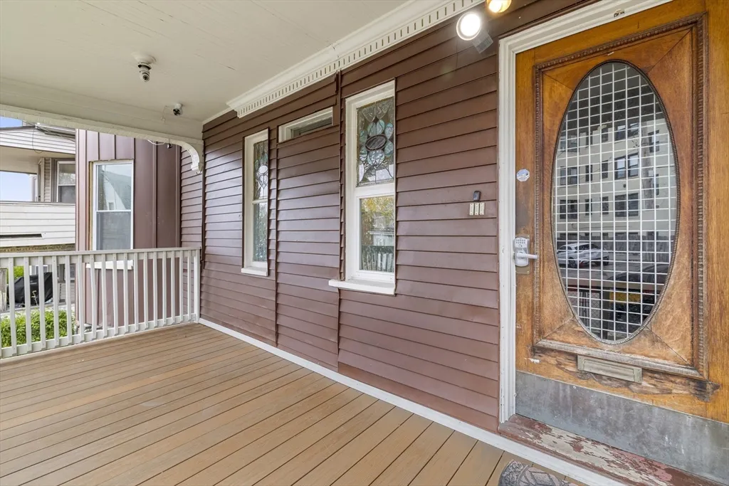 3 bed, 1 bath apartment for rent at 27 Brinsley St Unit 1, Roxbury