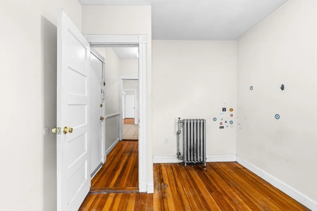 3 bed, 1 bath apartment for rent at 27 Brinsley St Unit 1, Roxbury — photo 9 of 16