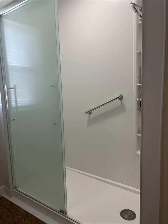 2 bed, 1 bath apartment for rent at 27 Broadway Unit 27, Nonantum — photo 11 of 14