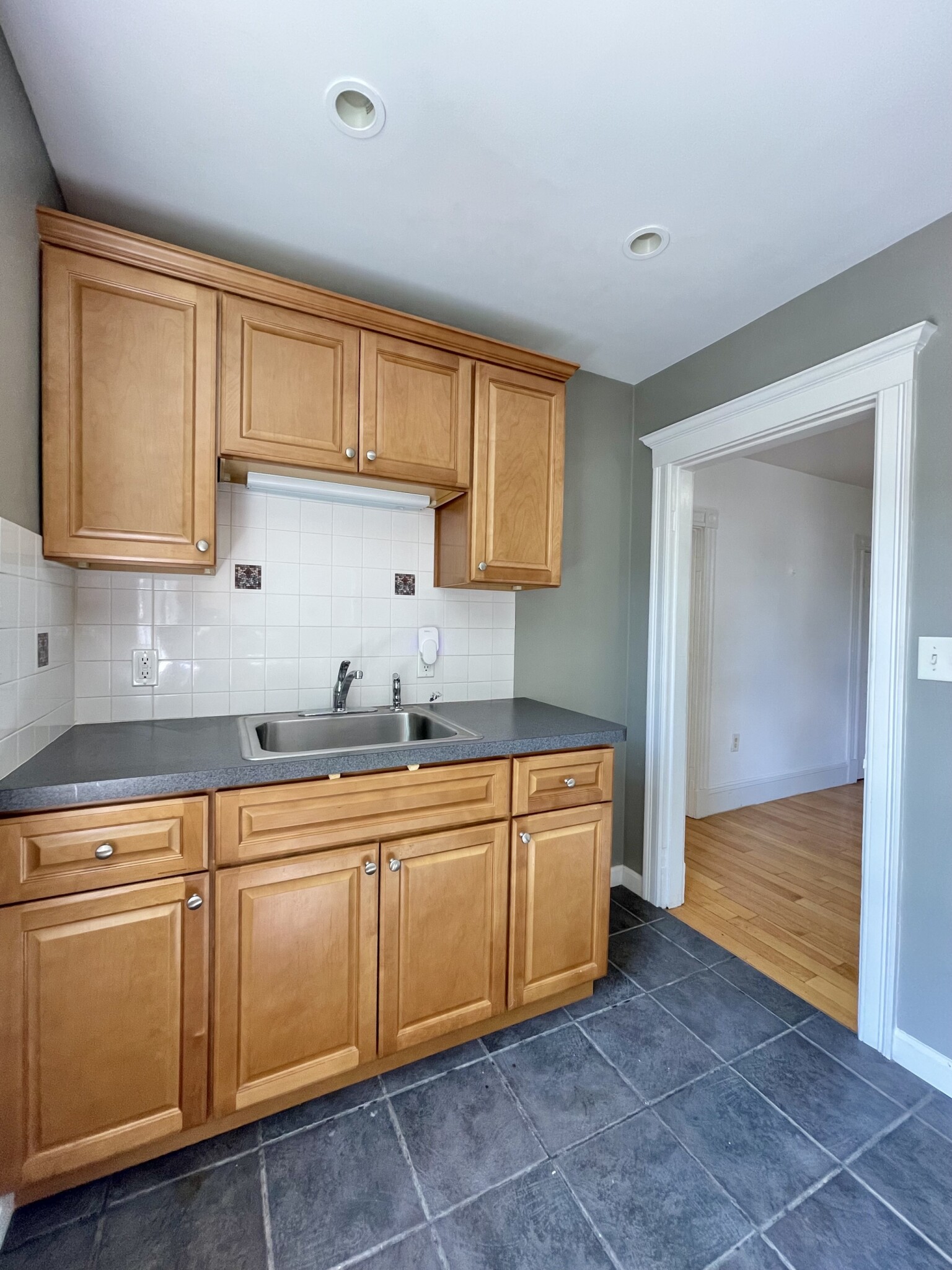 1 bed, 1 bath apartment for rent at 27 Brookview St Unit 3, Dorchester — photo 1 of 19