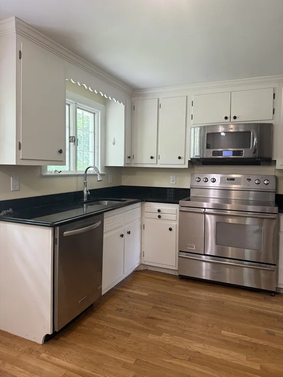 2 bed, 1 bath apartment for rent at 27 Buena Vista, Arlington — photo 8 of 20