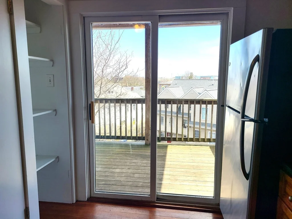 3 bed, 1 bath apartment for rent at 27 Buttonwood St Unit 3, Dorchester — photo 20 of 22