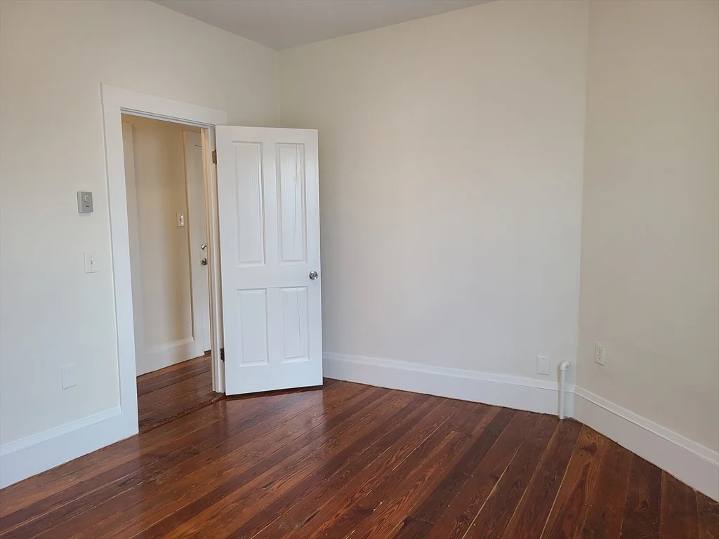 3 bed, 1 bath apartment for rent at 27 Buttonwood St Unit 3, Dorchester — photo 11 of 22