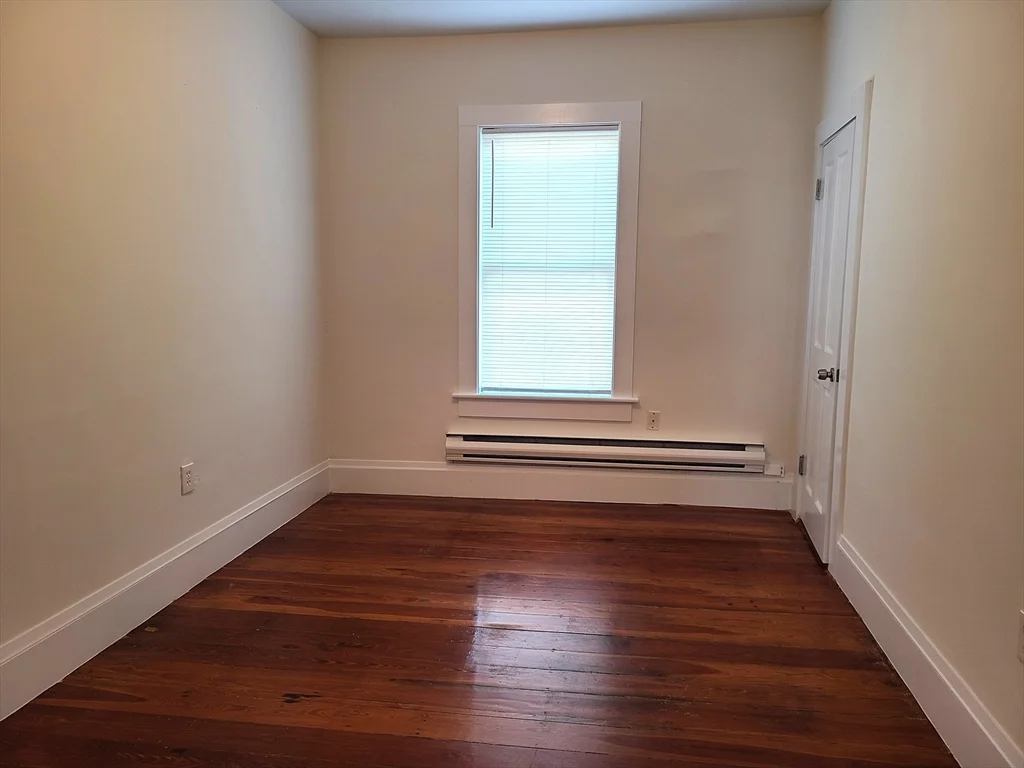 3 bed, 1 bath apartment for rent at 27 Buttonwood St Unit 3, Dorchester — photo 7 of 22