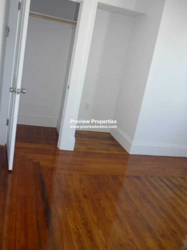 3 bed, 1 bath apartment for rent at 27 Buttonwood St Unit 3P, Dorchester — photo 8 of 10