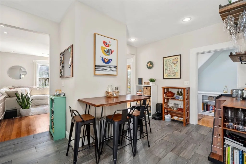 3 bed, 2 bath apartment for rent at 27 Champa St Unit 2, Newton — photo 6 of 16