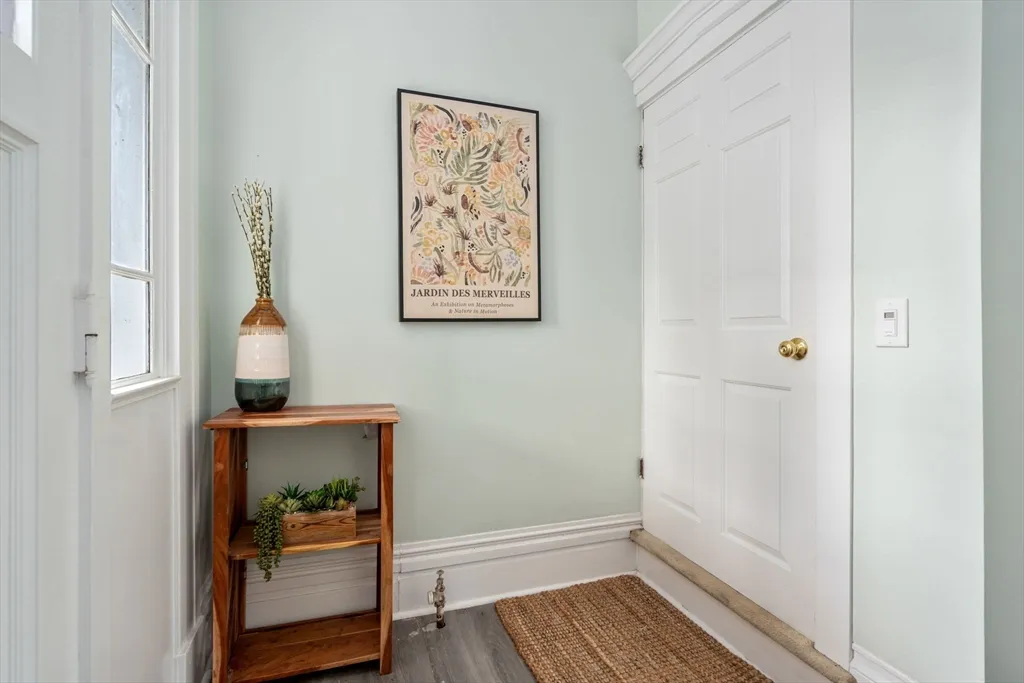 3 bed, 2 bath apartment for rent at 27 Champa St Unit 2, Newton — photo 2 of 16