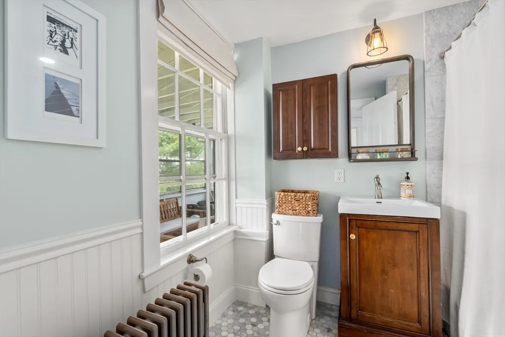 3 bed, 2 bath apartment for rent at 27 Champa St Unit 2, Newton — photo 11 of 16