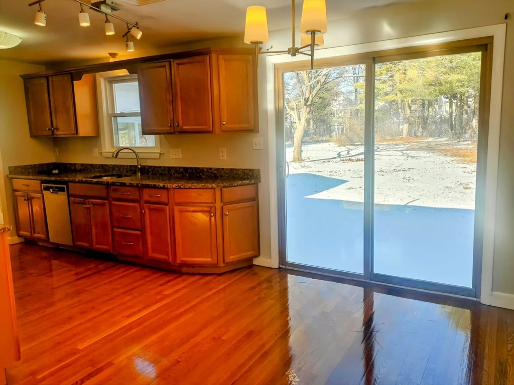 3 bed, 2 bath apartment for rent at 27 Charlesdale Rd, Medfield — photo 17 of 24
