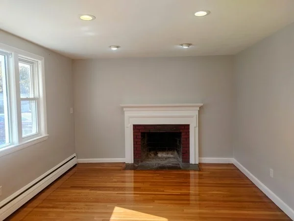 3 bed, 2 bath apartment for rent at 27 Charlesdale Rd, Medfield — photo 5 of 24