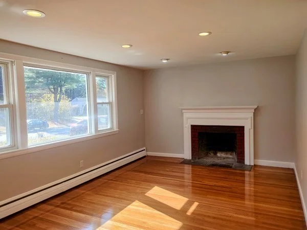 3 bed, 2 bath apartment for rent at 27 Charlesdale Rd, Medfield — photo 2 of 24