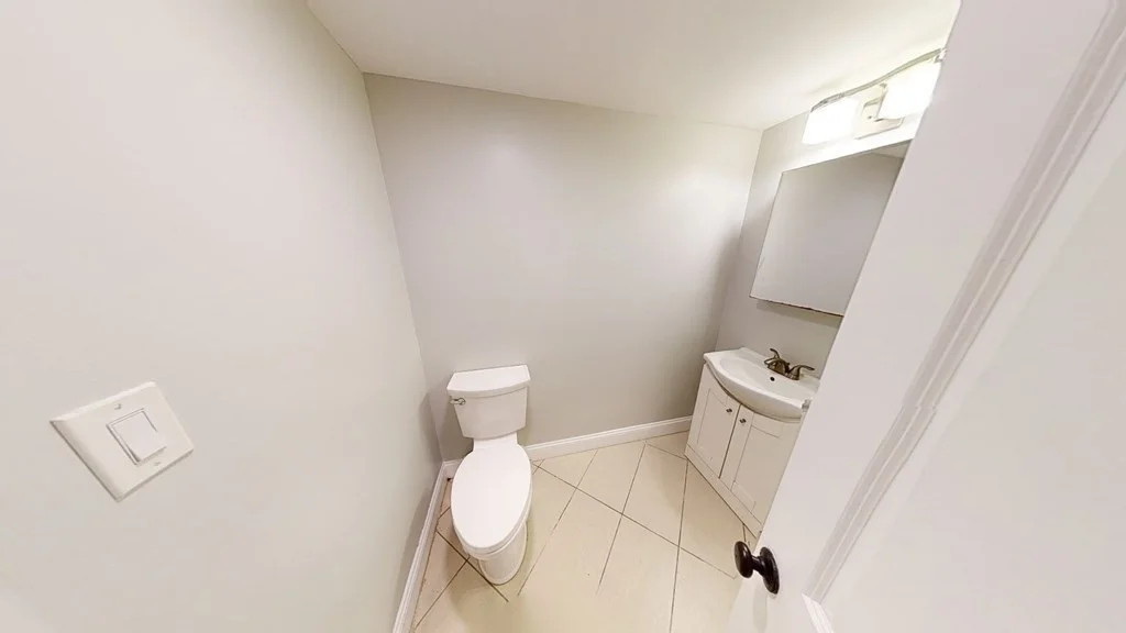 5 bed, 2 bath apartment for rent at 27 Chestnut Ave Unit 1, Jamaica Plain — photo 31 of 39