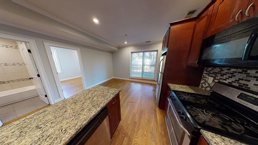 5 bed, 2 bath apartment for rent at 27 Chestnut Ave Unit 1, Jamaica Plain — photo 4 of 39