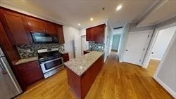 3 bed, 2 bath apartment for rent at 27 Chestnut Ave Unit 2, Jamaica Plain — photo 2 of 9