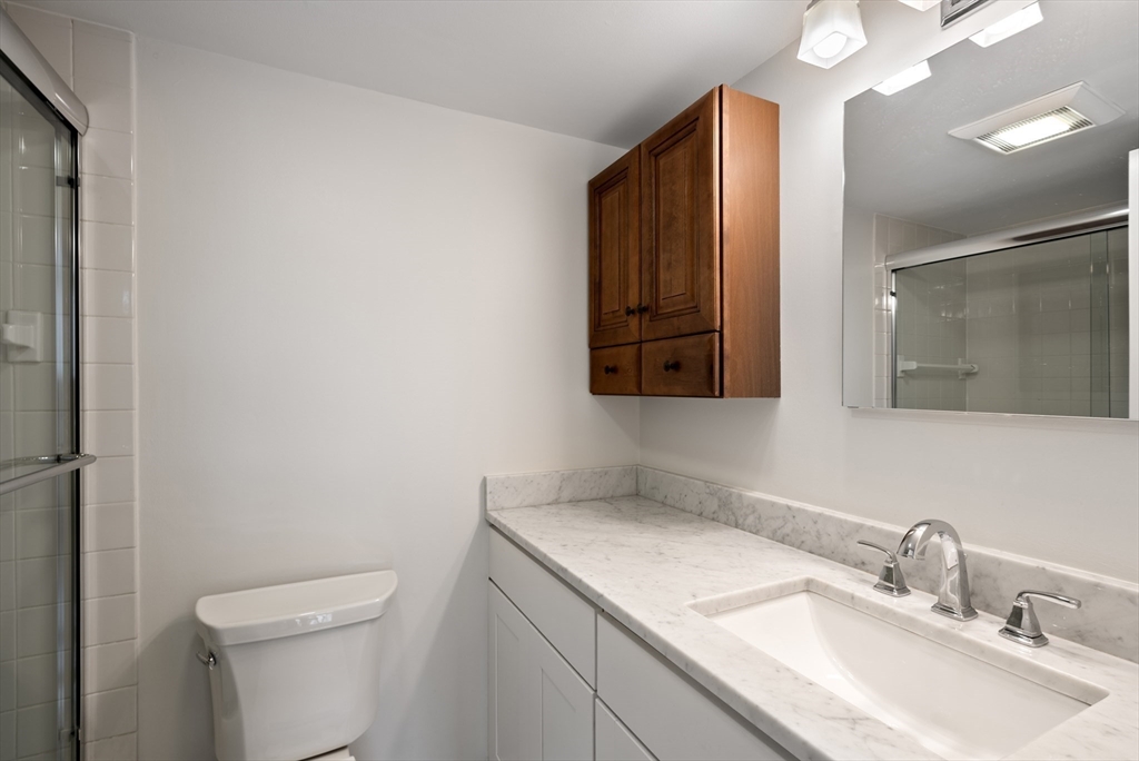 2 bed, 2 bath apartment for rent at 27 Chestnut St Unit 2A, Beacon Hill — photo 9 of 14