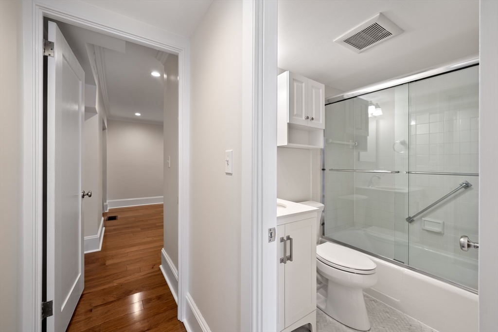 2 bed, 2 bath apartment for rent at 27 Chestnut St Unit 2A, Beacon Hill — photo 11 of 14