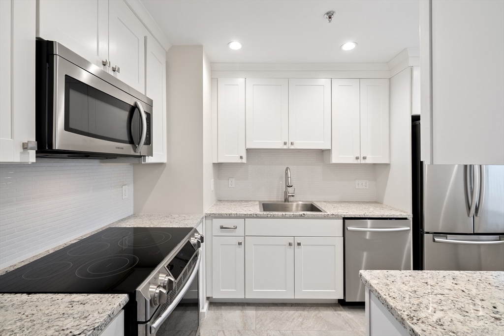 2 bed, 2 bath apartment for rent at 27 Chestnut St Unit 2A, Beacon Hill — photo 6 of 14