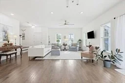 3 bed, 2 bath apartment for rent at 27 Cleary Cir Unit 27, Norfolk — photo 40 of 42