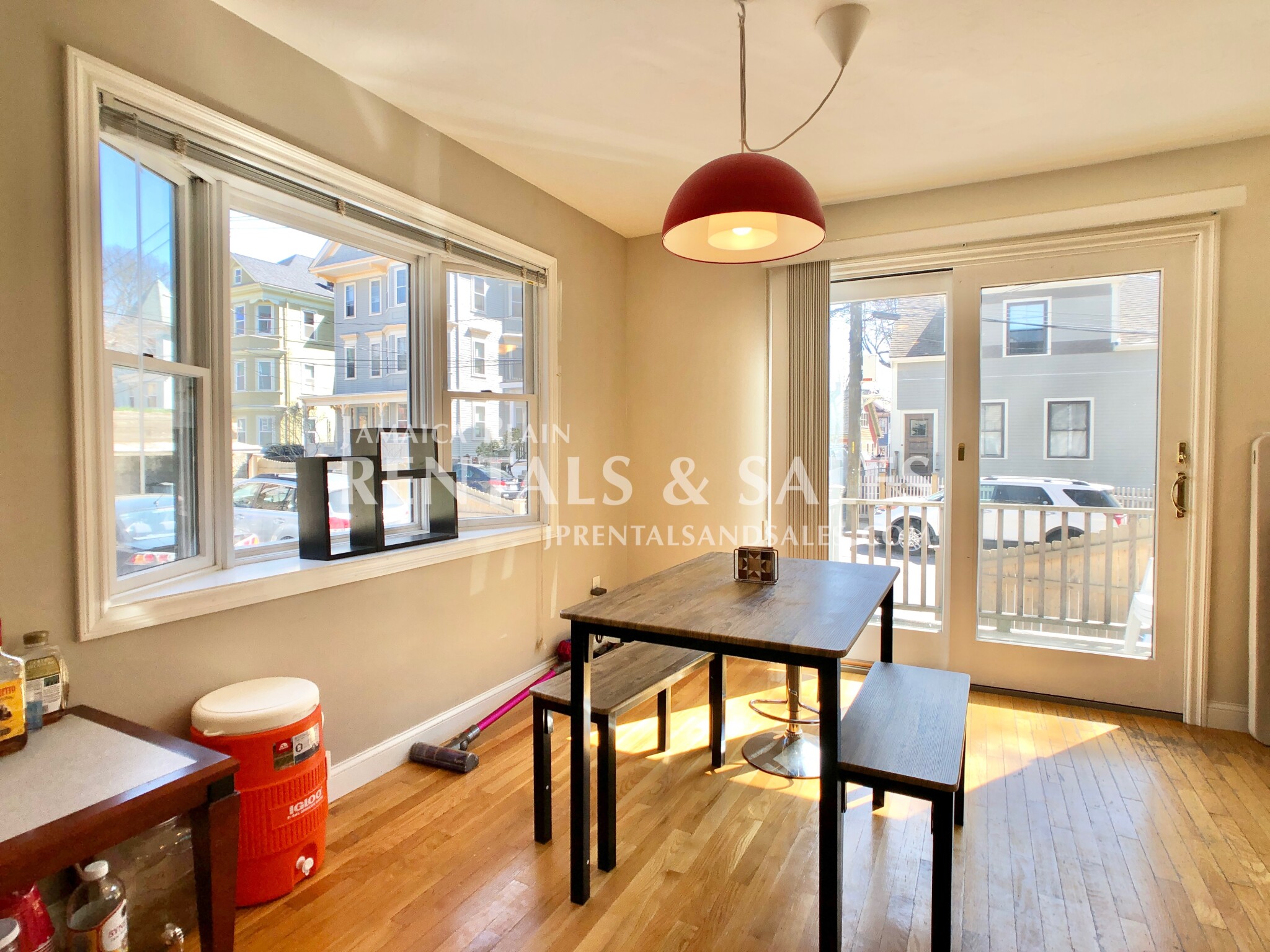 3 bed, 1.5 bath apartment for rent at 27 Clive St Unit A, Jamaica Plain — photo 2 of 19