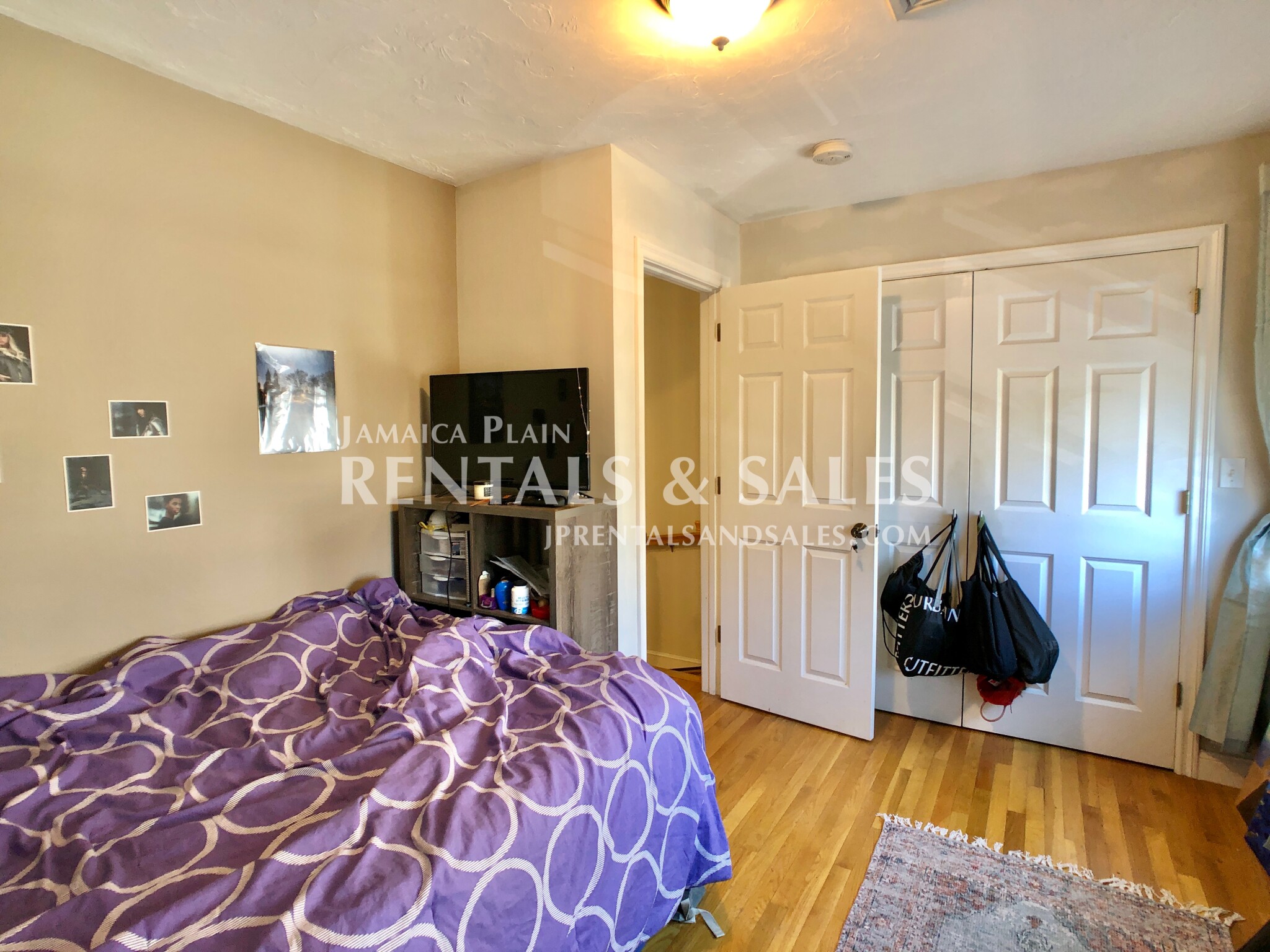 3 bed, 1.5 bath apartment for rent at 27 Clive St Unit A, Jamaica Plain — photo 14 of 19