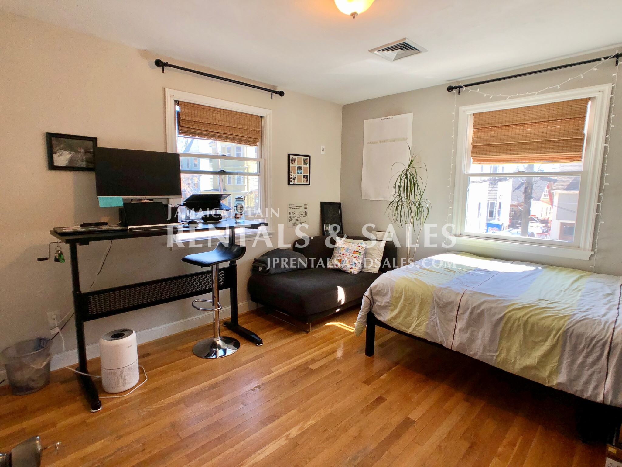 3 bed, 1.5 bath apartment for rent at 27 Clive St Unit A, Jamaica Plain — photo 11 of 19