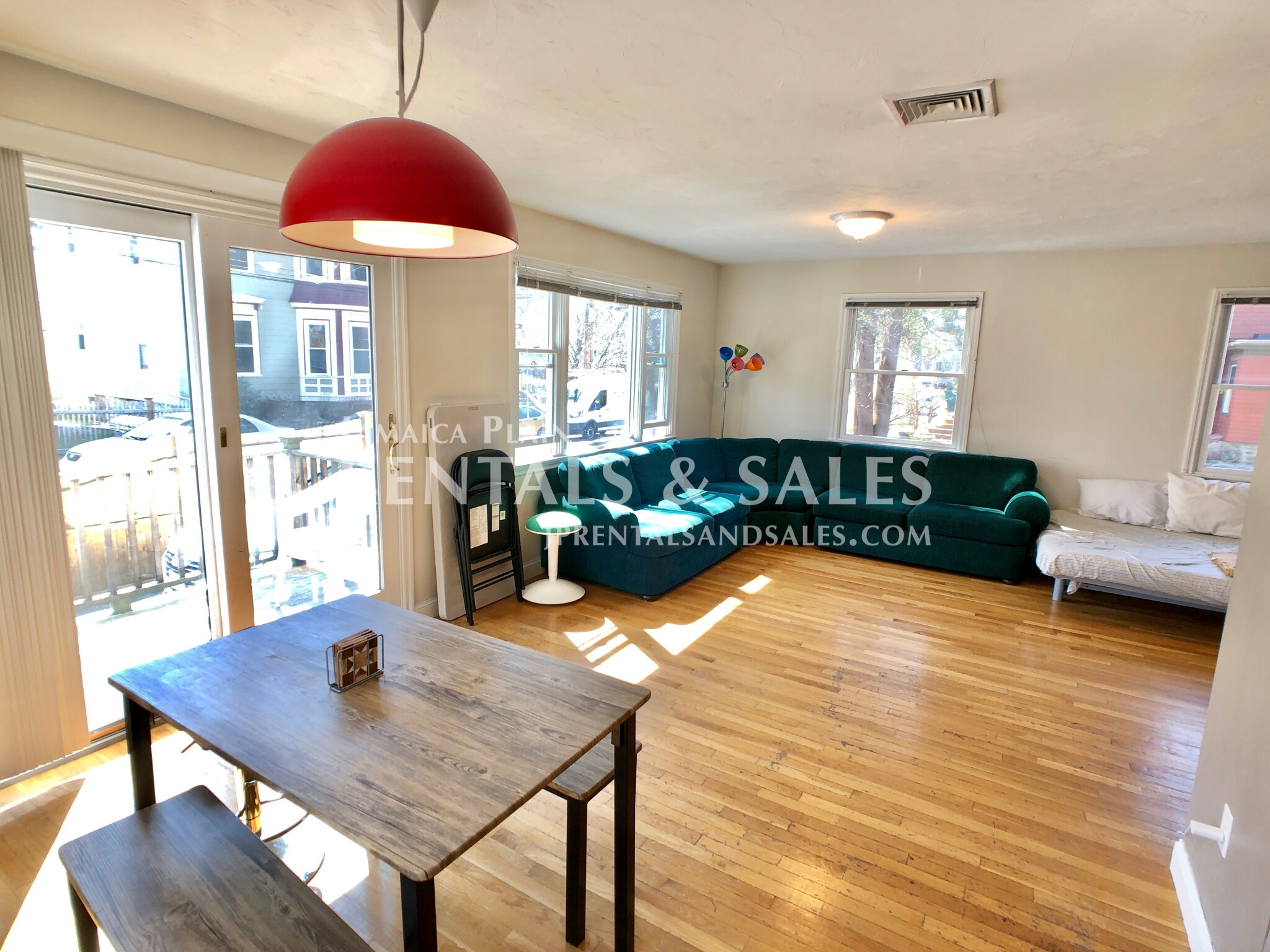 3 bed, 1.5 bath apartment for rent at 27 Clive St Unit A, Jamaica Plain — photo 6 of 19