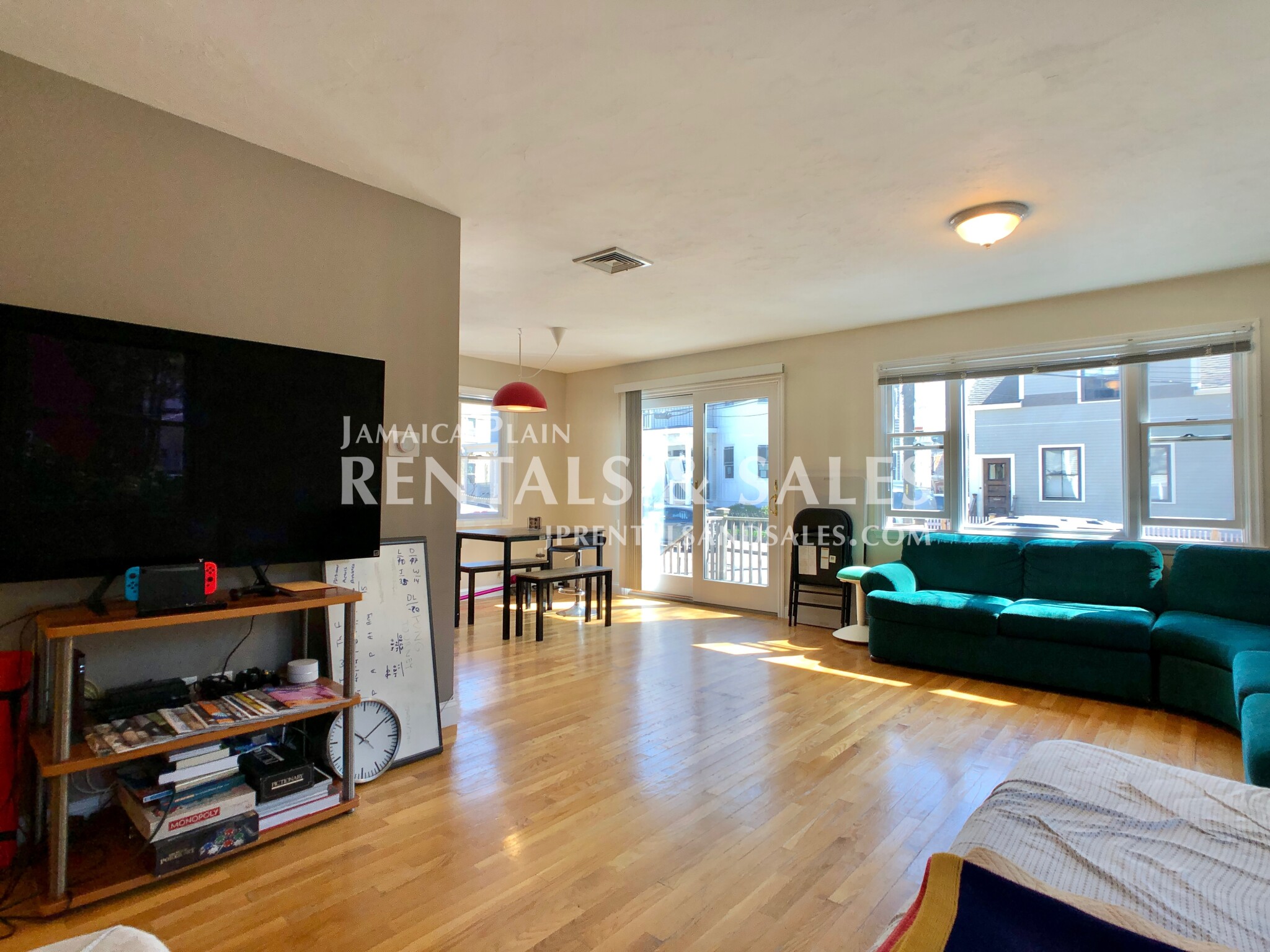 3 bed, 1.5 bath apartment for rent at 27 Clive St Unit A, Jamaica Plain — photo 8 of 19