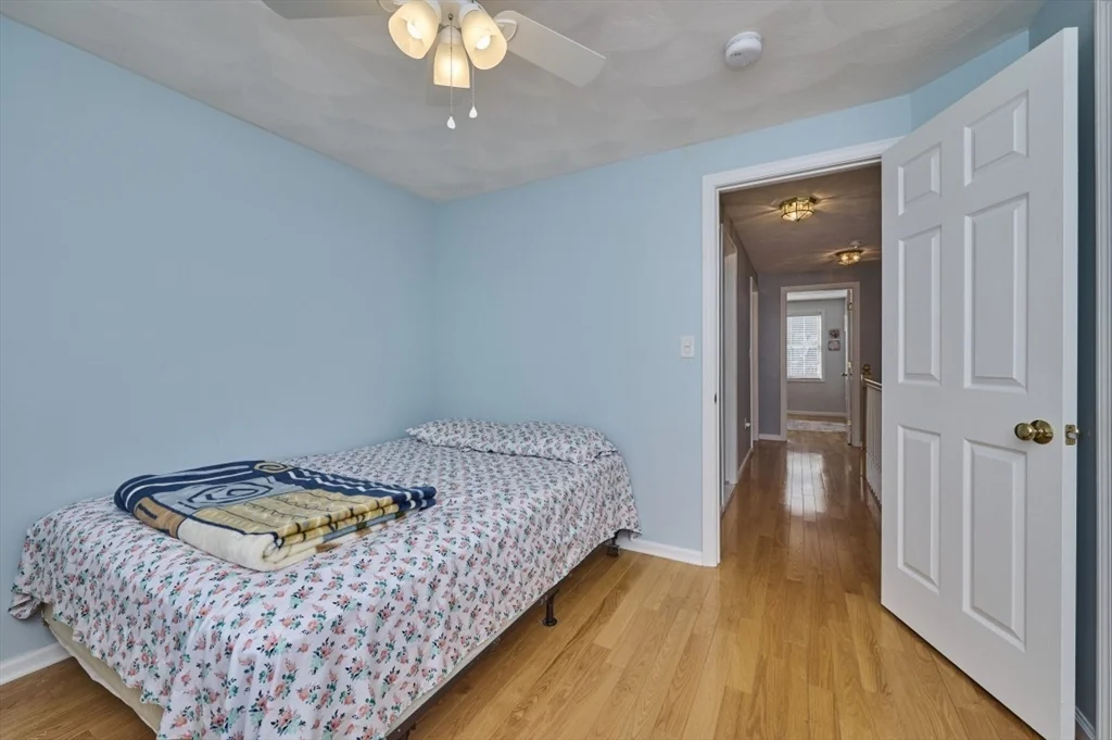 3 bed, 3 bath apartment for rent at 27 Cranberry Ln, Burlington — photo 17 of 39