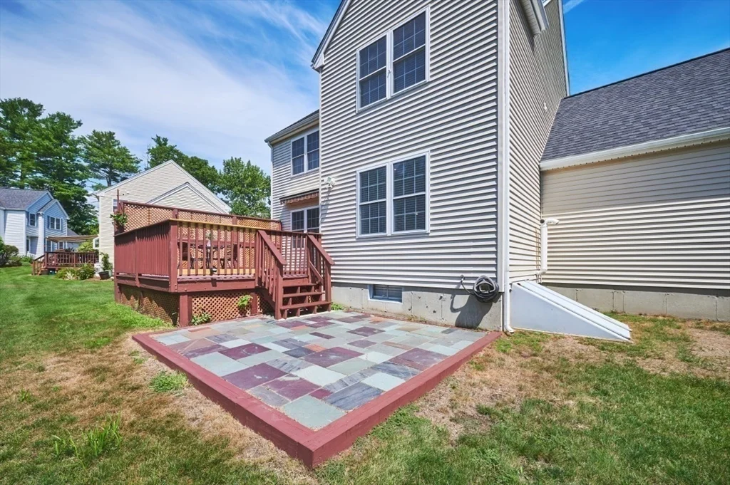 3 bed, 3 bath apartment for rent at 27 Cranberry Ln, Burlington — photo 34 of 39