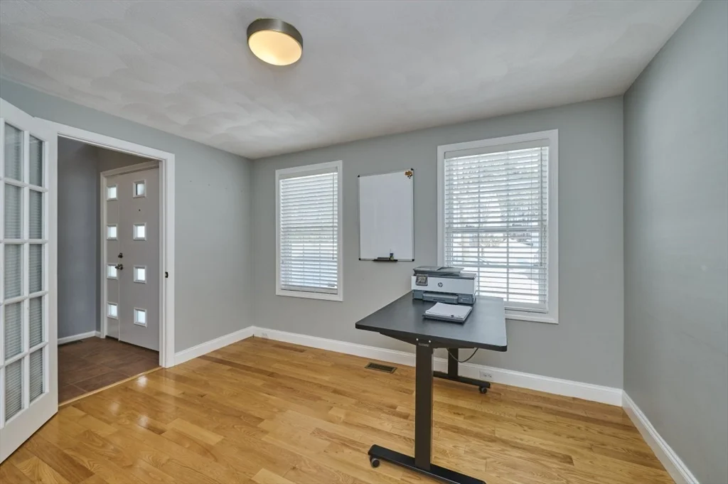 3 bed, 3 bath apartment for rent at 27 Cranberry Ln, Burlington — photo 14 of 39